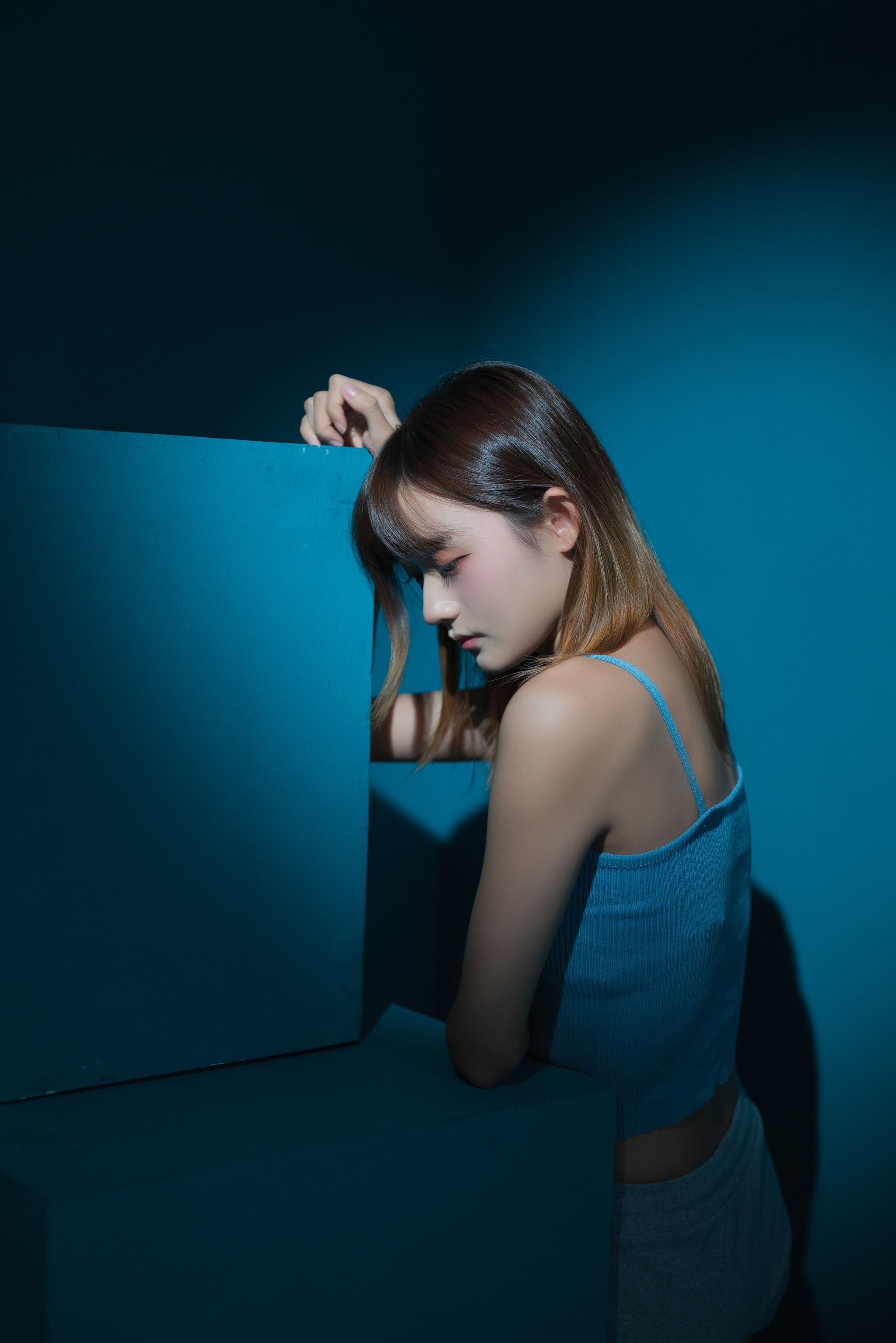 图片[1]-兔子Zzz不吃胡萝卜 – NO.059 抑郁的蓝房间[26P]-XikXak